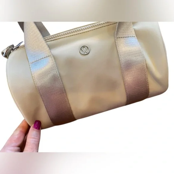 NWT Lululemon knit nylon mini barrel duffel RAW LINEN Bags